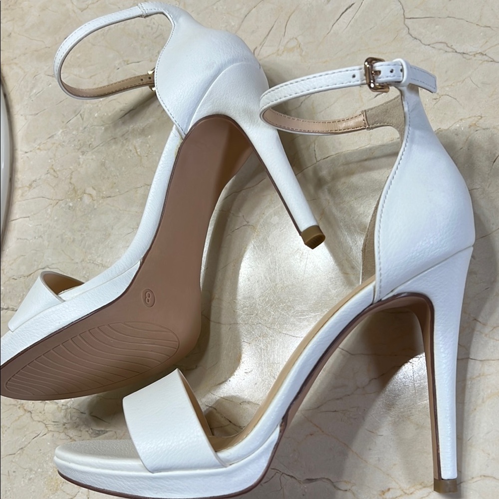 Michael Shannon White Heels Minimalist Design - Picture 3 of 4